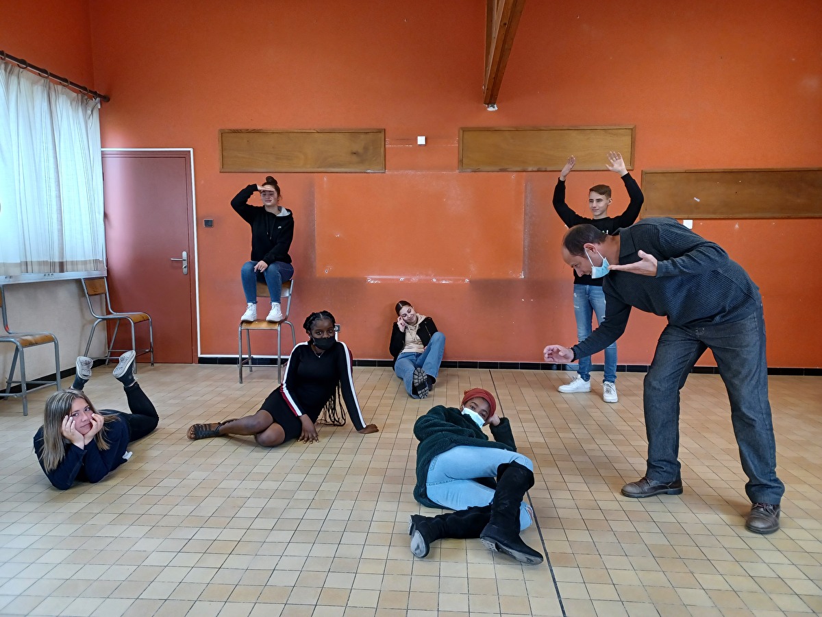 Atelier découverte d'un auteur de théâtre avec les jeunes de la Mission Locale de Montluçon